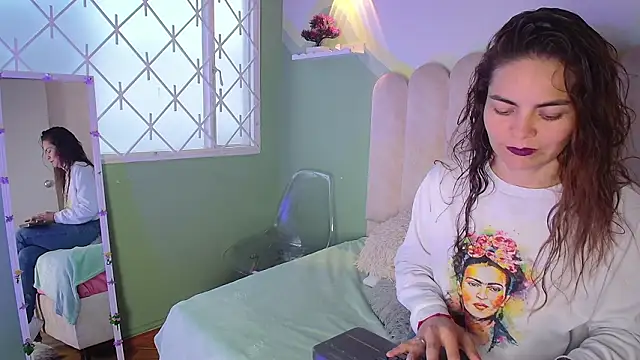 Snapshot of BiancaLuxx_ chatting on March 2026 12:09:01 PM BiancaLuxx online show from March 2026 12:09:01 PM