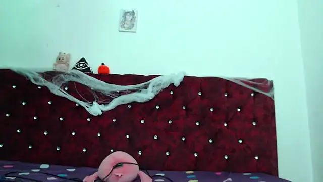 Lia Carter  online show from November 2025 09:17:02 PM