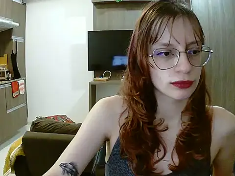Snapshot of Zizixwuw chatting on June 2026 12:42:01 AM Zizixwuw online show from June 2026 12:42:01 AM
