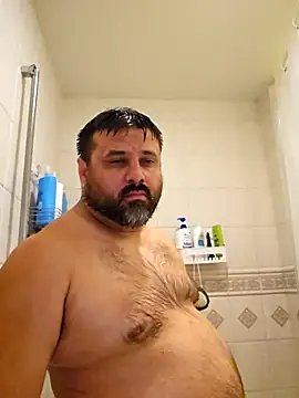 Snapshot of Roddog18 chatting on October 2025 01:58:01 AM Roddog18 online show from October 2025 01:58:01 AM