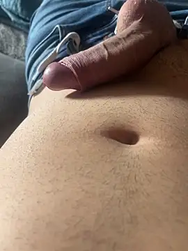 tompet2122 online show from April 2026 01:54:02 PM