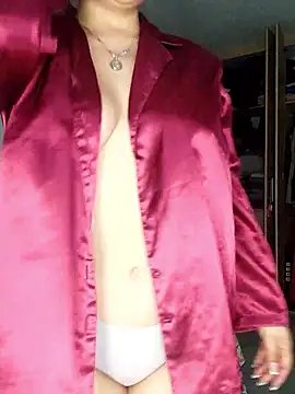 Zoe riivas online show from January 2026 03:00:02 AM