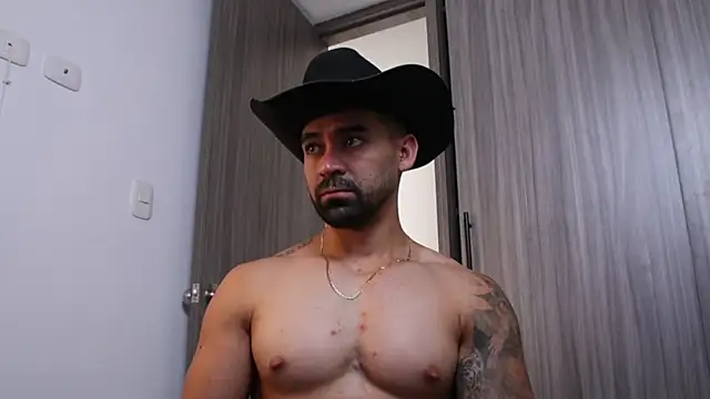 Snapshot of SOY_MIKE chatting on November 2025 01:01:01 PM SOY MIKE online show from November 2025 01:01:01 PM