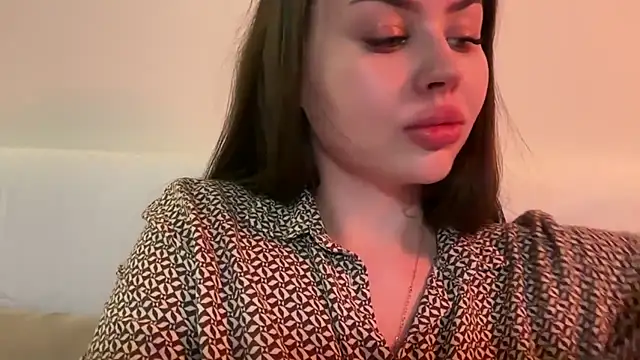 AlmaryKim online show from July 2026 07:06:02 PM