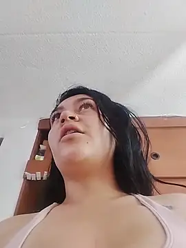 alejitasweet online show from November 2025 01:29:02 PM