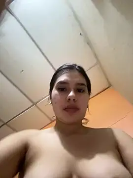 Snapshot of Brianna_bunny05 chatting on May 2026 03:25:02 AM Brianna bunny05 online show from May 2026 03:25:02 AM