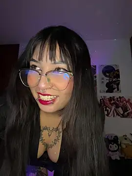 Snapshot of Hinatamoon_ chatting on October 2025 04:44:02 AM Hinatamoon  online show from October 2025 04:44:02 AM