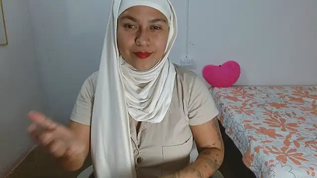 Nadia hasbun online show from November 2025 12:16:02 PM