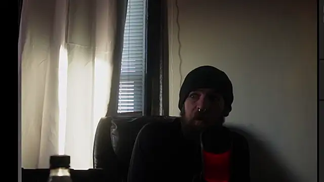 Snapshot of Vox_Personas chatting on December 2025 10:05:01 PM Vox Personas online show from December 2025 10:05:01 PM