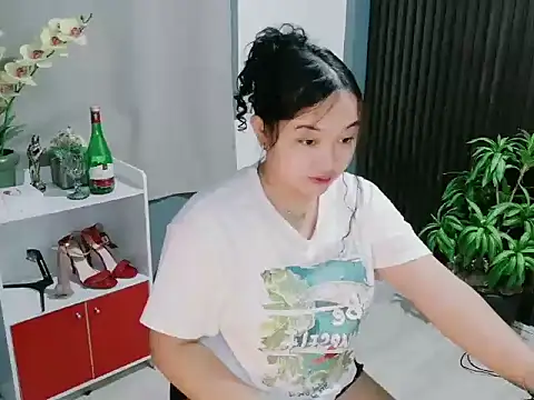 UrFavouriteCravings online show from December 2025 02:01:02 PM