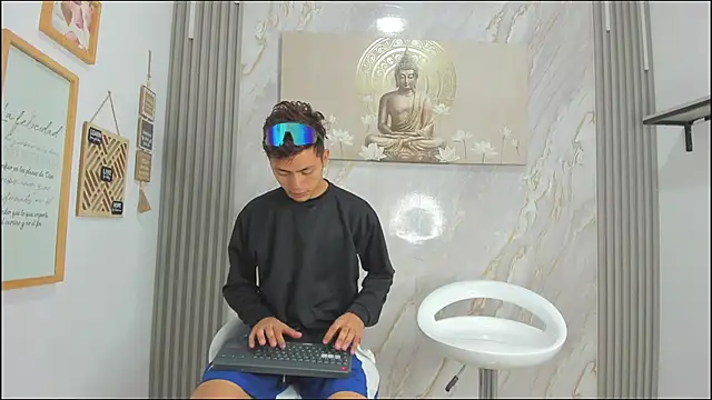 VERY HOT GUYS online show from January 2026 01:24:02 PM