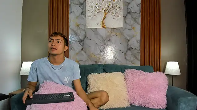 VERY HOT GUYS online show from March 2026 01:18:01 PM