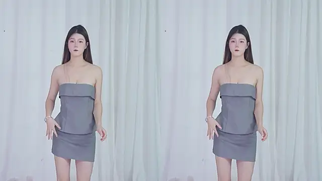 Snapshot of QY-003 chatting on December 2025 02:05:01 AM QY-003 online show from December 2025 02:05:01 AM