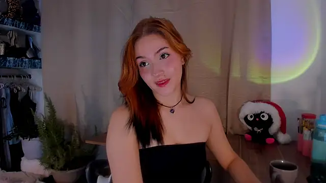 AmaruBloom online show from December 2025 09:33:02 PM