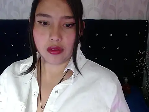 Snapshot of Lovingmoraxx chatting on October 2025 02:40:01 PM Lovingmoraxx online show from October 2025 02:40:01 PM