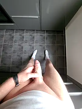 rezzzze online show from November 2025 10:59:01 AM