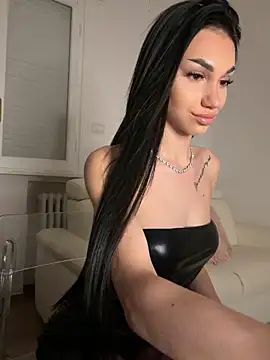 Snapshot of ilariea_girl chatting on April 2026 08:55:01 PM ilariea girl online show from April 2026 08:55:01 PM