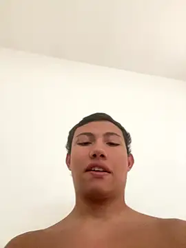 Snapshot of Davomg chatting on November 2025 06:12:01 PM Davomg online show from November 2025 06:12:01 PM