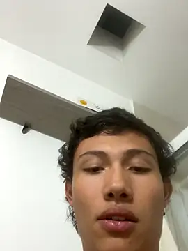 Snapshot of Davomg chatting on January 2026 01:52:01 AM Davomg online show from January 2026 01:52:01 AM