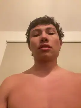 Snapshot of Davomg chatting on February 2026 05:17:01 AM Davomg online show from February 2026 05:17:01 AM