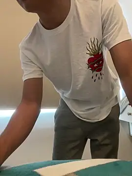 Snapshot of Davomg chatting on February 2026 05:33:01 PM Davomg online show from February 2026 05:33:01 PM