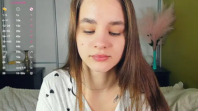 Snapshot of JinnyMcie chatting on April 2026 07:25:02 AM JinnyMcie online show from April 2026 07:25:02 AM