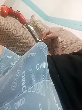 Snapshot of Tiktoker04 chatting on October 2025 02:59:01 PM Tiktoker04 online show from October 2025 02:59:01 PM