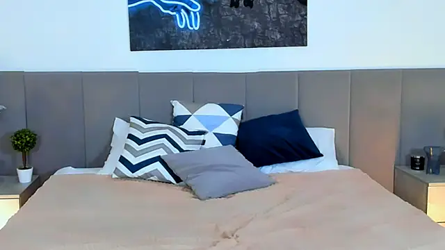 SugarWhisper online show from November 2025 04:16:01 AM