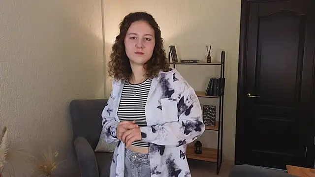 Snapshot of BrendaScot chatting on October 2025 01:11:02 PM BrendaScot online show from October 2025 01:11:02 PM