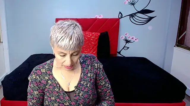 Charlotte  Gray online show from October 2025 12:17:02 PM