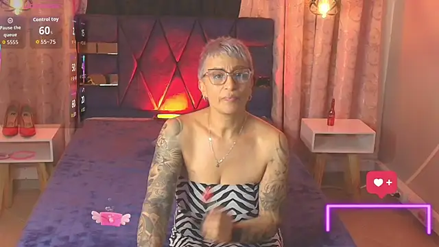 Charlotte  Gray online show from November 2025 12:43:01 AM