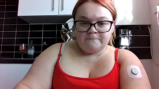 Snapshot of Curvy-AmyX chatting on October 2025 04:26:02 PM Curvy-AmyX online show from October 2025 04:26:02 PM