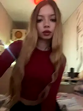 Snapshot of _Siennaaa_ chatting on October 2025 02:39:01 PM  Siennaaa  online show from October 2025 02:39:01 PM