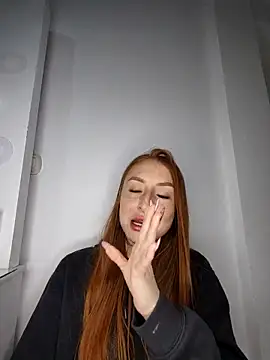 Bennuluspeach  online show from November 2025 07:38:01 PM