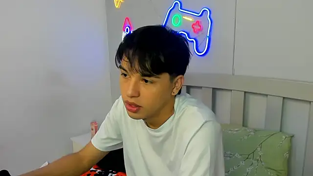 Snapshot of StiwenTwink chatting on October 2025 02:16:01 PM StiwenTwink online show from October 2025 02:16:01 PM