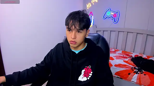 Snapshot of StiwenTwink chatting on October 2025 01:55:02 PM StiwenTwink online show from October 2025 01:55:02 PM