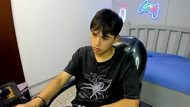 Snapshot of StiwenTwink chatting on November 2025 01:55:02 PM StiwenTwink online show from November 2025 01:55:02 PM