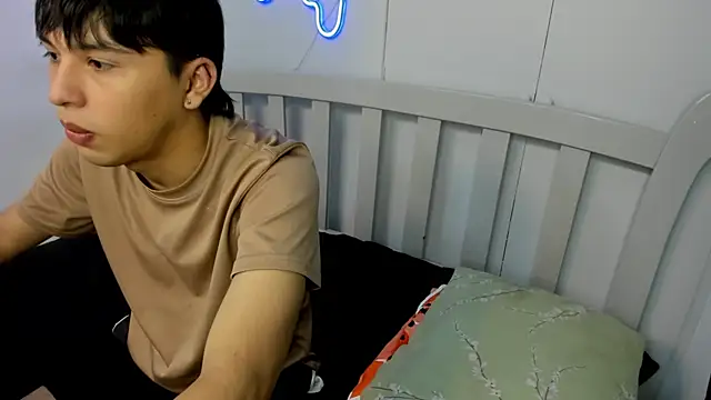 Snapshot of StiwenTwink chatting on November 2025 02:41:02 PM StiwenTwink online show from November 2025 02:41:02 PM