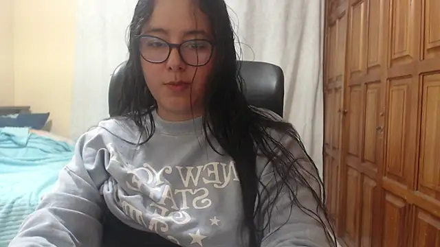 Venus cat  online show from June 2026 04:05:01 AM
