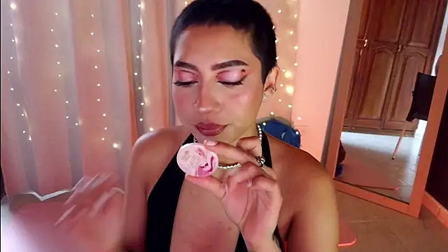 Snapshot of emma_web_ chatting on March 2026 05:09:01 PM emma web online show from March 2026 05:09:01 PM