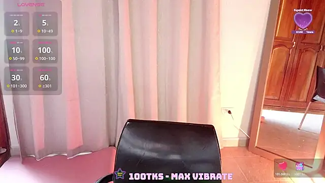 Snapshot of emma_web_ chatting on March 2026 02:43:01 PM emma web online show from March 2026 02:43:01 PM