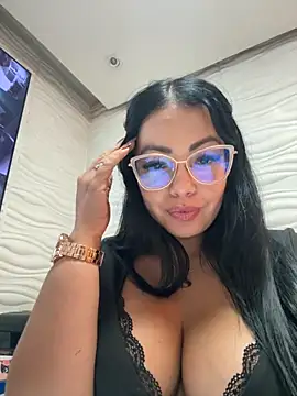 Aurora-Hernandez online show from October 2025 03:25:02 AM