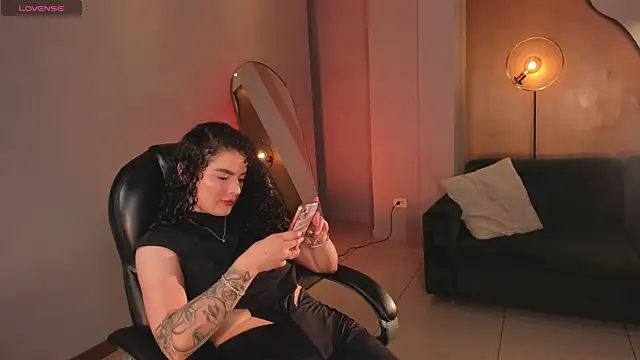 KylieJenkins online show from December 2025 11:26:02 AM