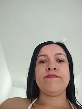 LindaSalo33 online show from November 2025 02:26:01 PM