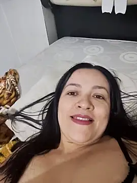 LindaSalo33 online show from November 2025 04:45:01 AM
