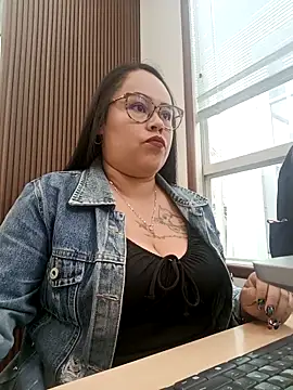 Italia 12 online show from October 2025 01:13:01 PM