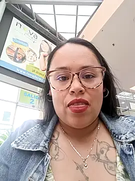 Italia 12 online show from November 2025 09:35:02 PM