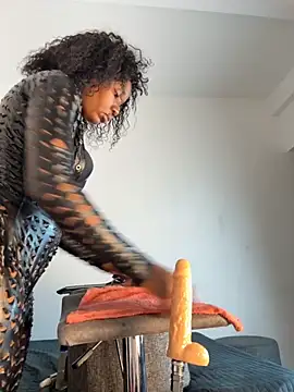 MerliaSsomer online show from October 2025 01:23:02 PM