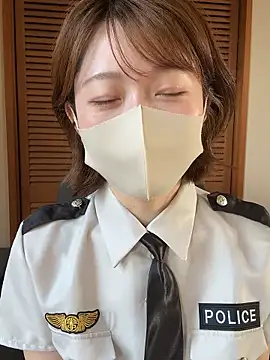 momo yuipu online show from October 2025 01:09:02 AM