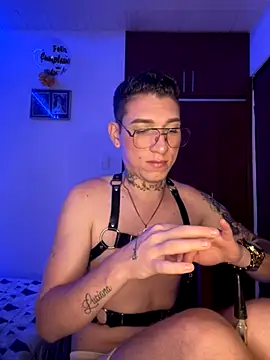 Snapshot of hotxxx_2012 chatting on October 2025 07:55:01 PM hotxxx 2012 online show from October 2025 07:55:01 PM